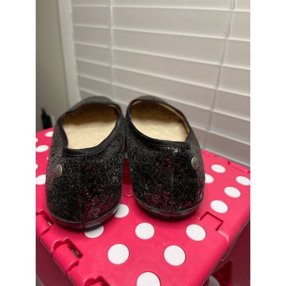 UGG black slip on shoes - Picture 9 of 10
